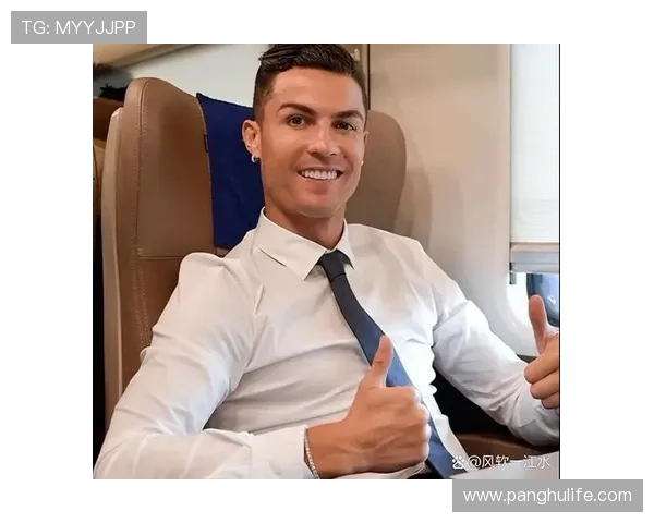 足球巨星C罗享受奢华度假生活与家人共度美好时光